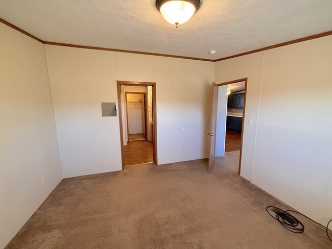 Building Photo - 1066 S 100 E