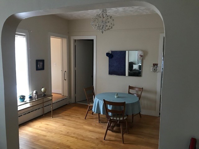 Building Photo - 146 Lake George Ave