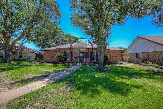 Building Photo - 1642 Belltower Dr