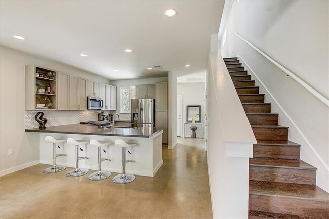 Building Photo - 3108 Aldwyche Dr