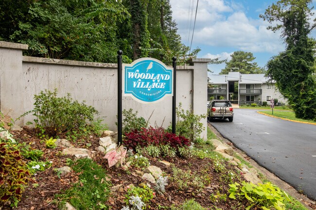 Building Photo - 1001 Woodland Vlg