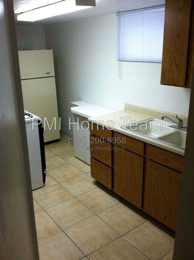 Building Photo - 567 E 4400 S