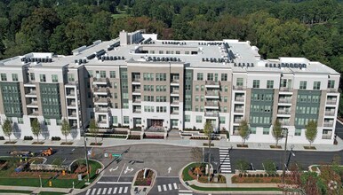 Building Photo - Camden Carolinian