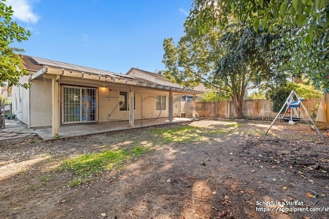 Building Photo - 8635 Lott St