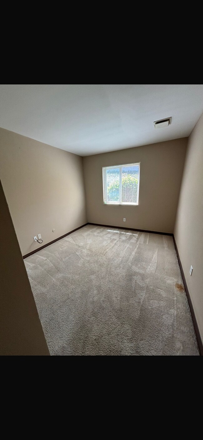 Building Photo - 3040 Alta View Dr