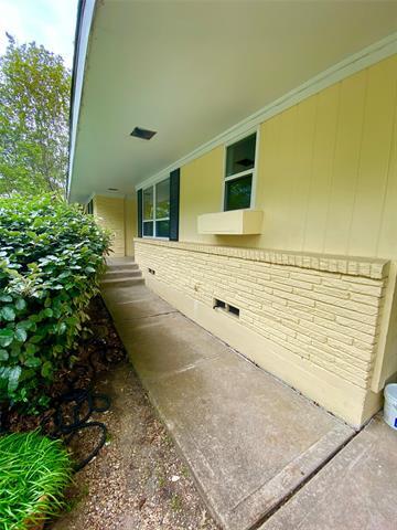 Building Photo - 10457 Solta Dr