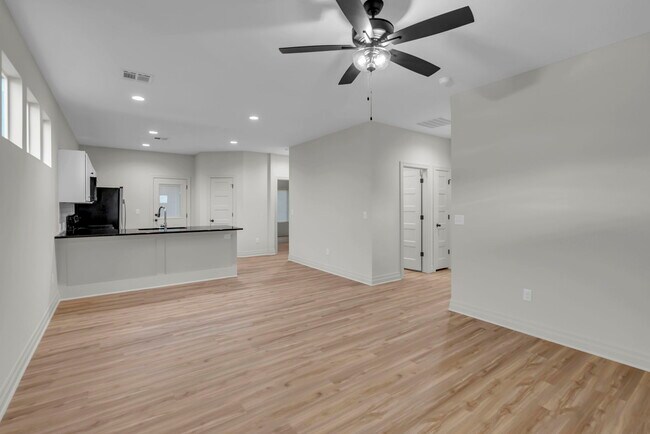 Building Photo - 1719 Jase Ct
