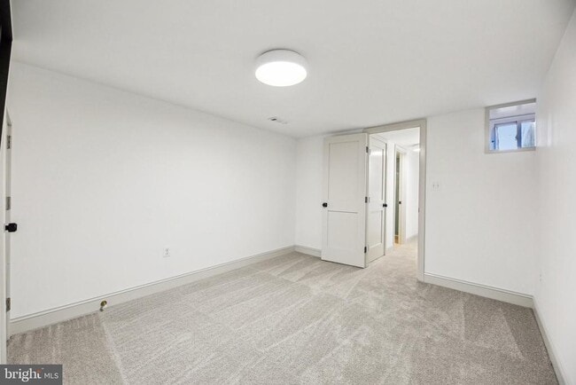 Building Photo - 3348 Chestnut Ave