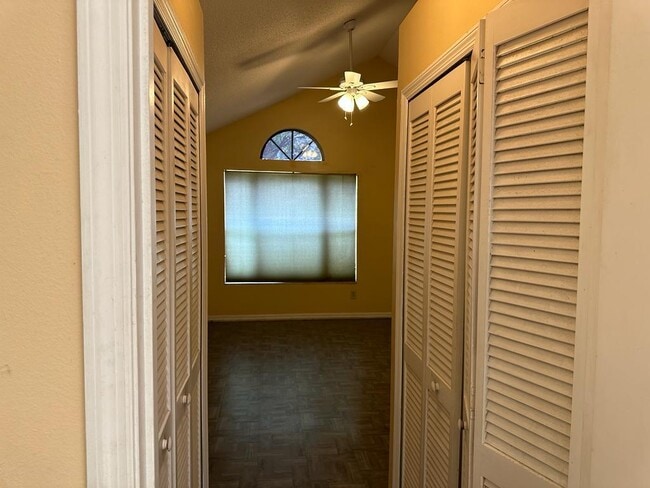 Building Photo - 9869 Aloma Bend Ln