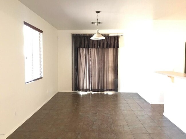 Building Photo - 7323 W St Charles Ave