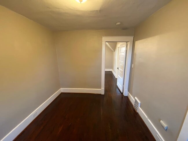 bedroom 1-2 - 1038 Madison St