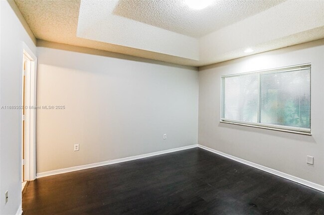 Building Photo - 10301 SW 18 St MIRAMAR, FL 33025