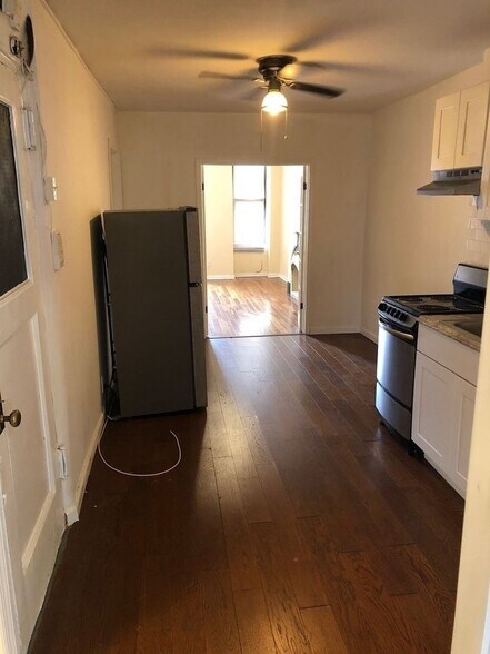 Building Photo - 329 E 116th St