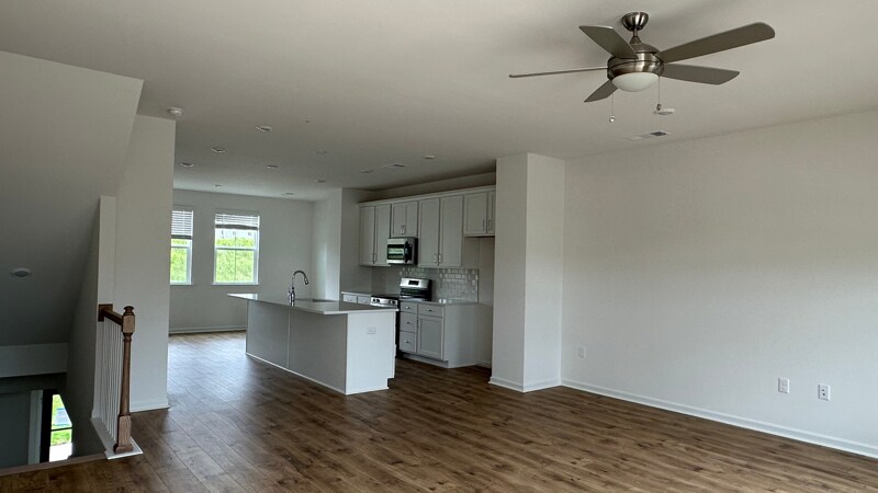 Building Photo - 442 Blair Rd