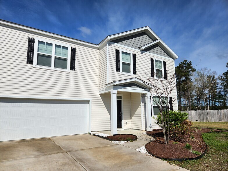 Building Photo - 418 Blue Elderberry Run