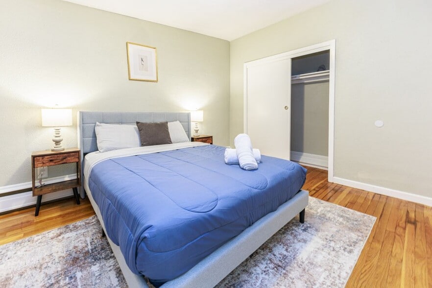 Building Photo - 37 Smith St