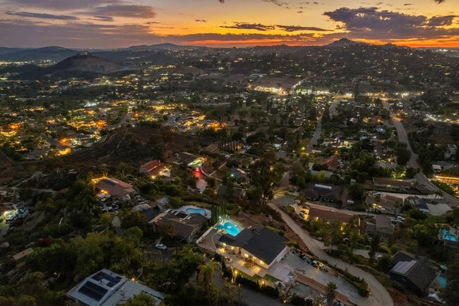 Building Photo - 1853 Penasco Rd