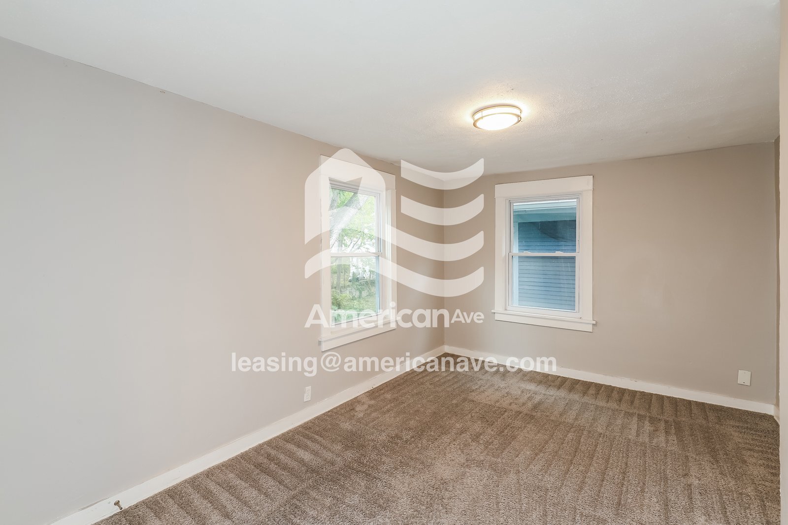 Building Photo - 5242 Lyon Ave