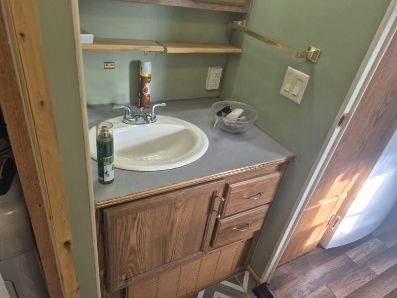 Building Photo - 111 W Grizdale Dr