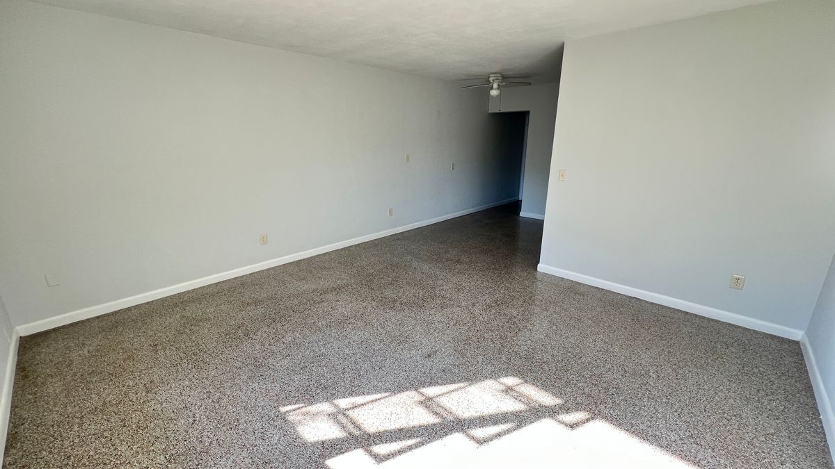 Building Photo - 2323 Belmar Dr