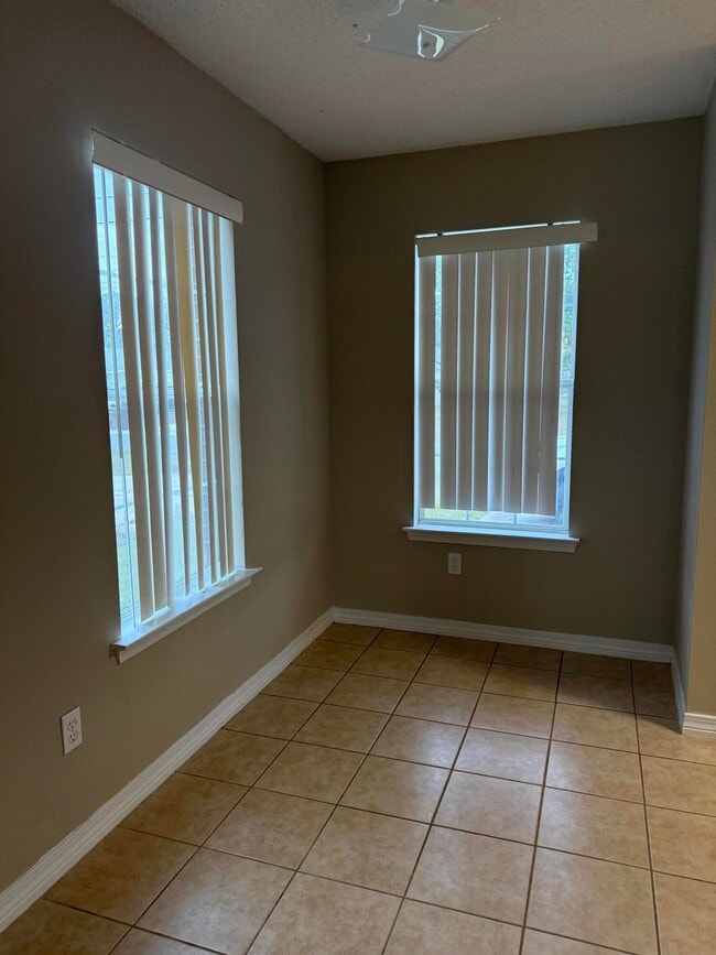 Building Photo - 2369 Andorra St