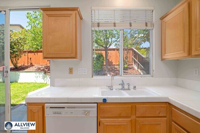 Building Photo - Beautifully Updated 4 Bedroom Single Family Home in Peaceful Glen Willow, West Irvine