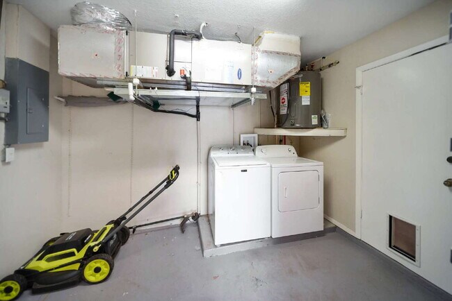 Building Photo - Heated Pool. Premium Upgrades. Fully Renov...