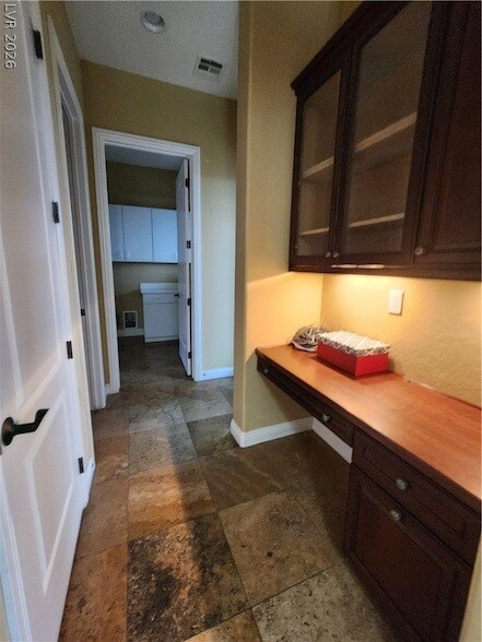 Building Photo - 2713 Cyrano St