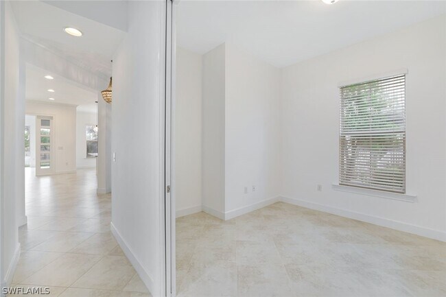 Building Photo - 6549 Dominica Dr