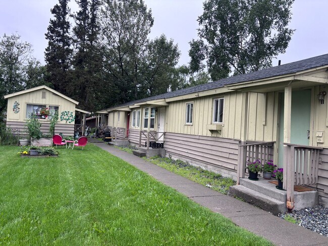 Building Photo - 3604 Oregon Dr
