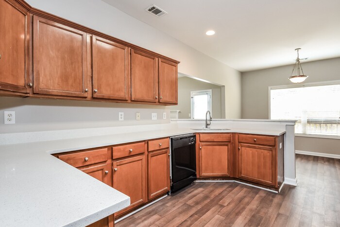 Building Photo - 39 Lenore Ct