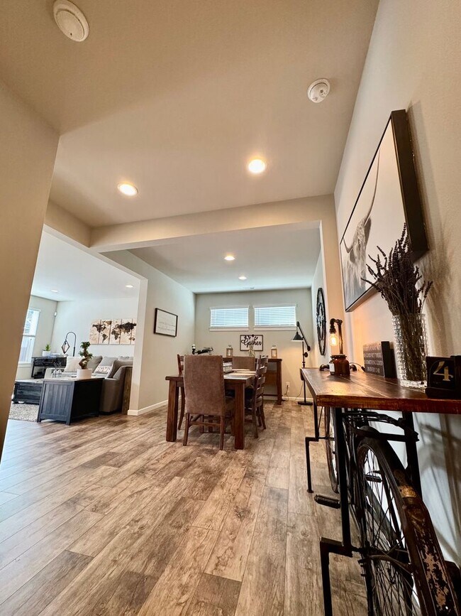 Building Photo - 4 Bedroom Home in Family friendly Cul-de-sac in Maple Valley