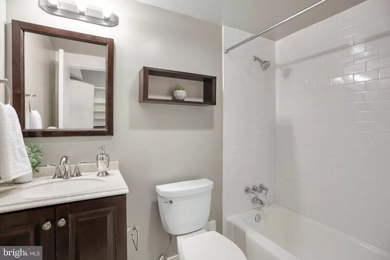 Building Photo - 2710 Macomb St NW