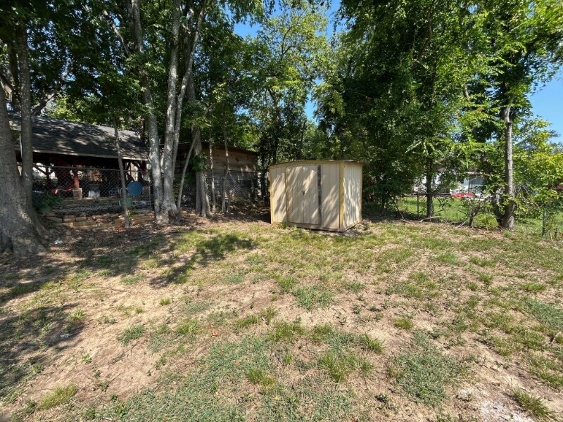 Building Photo - 1118 Woodley St