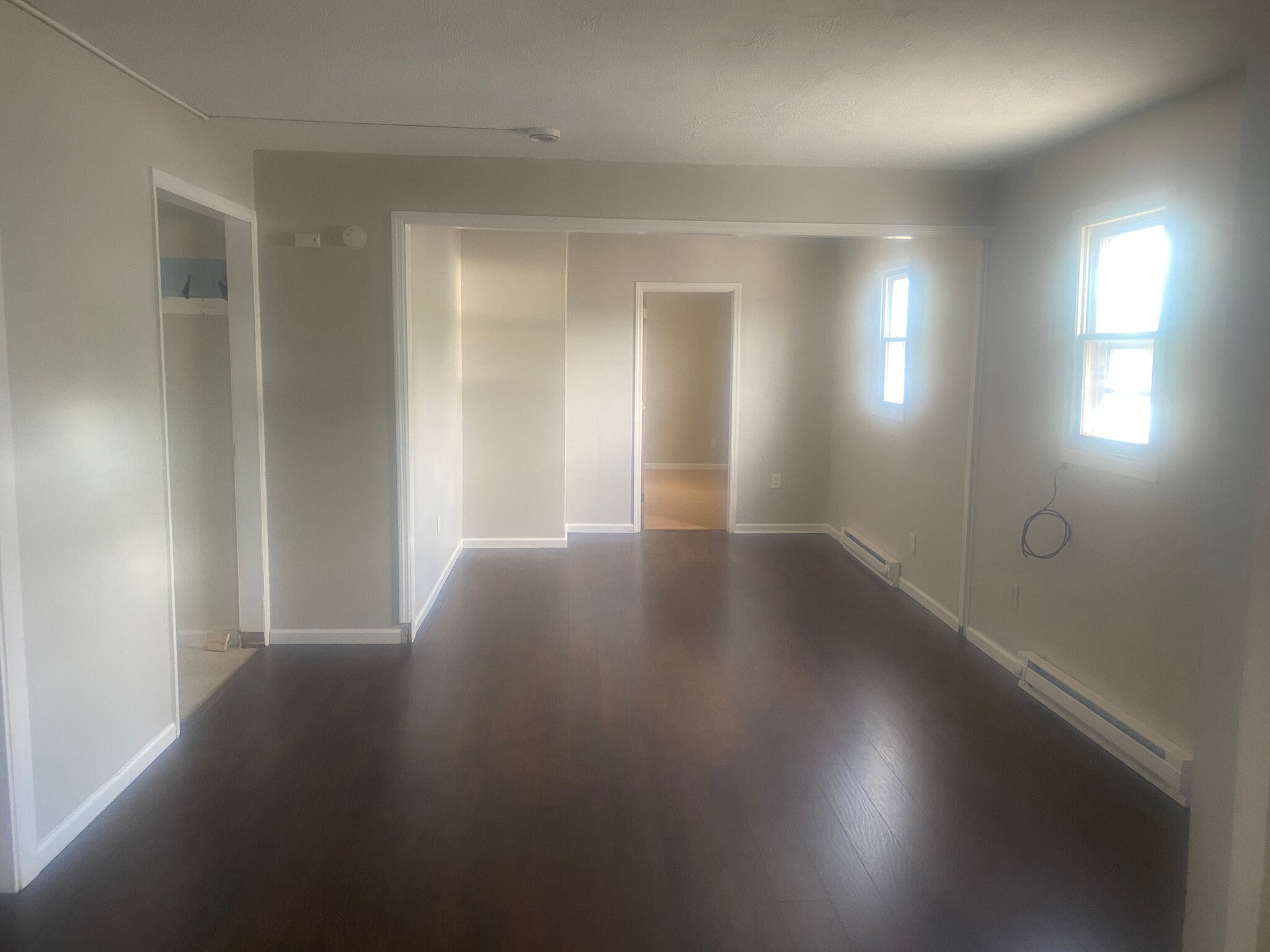 Building Photo - 245 S Washington St