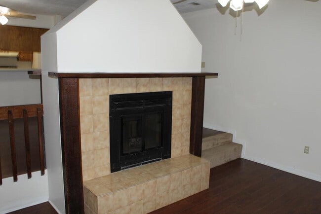 Building Photo - 2808 Ferret Ct