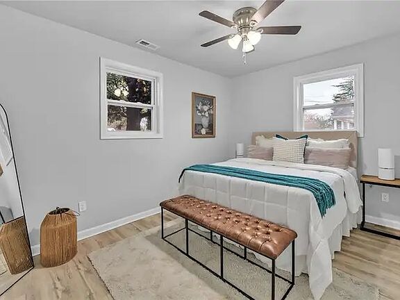 Building Photo - 901 Lasser Dr