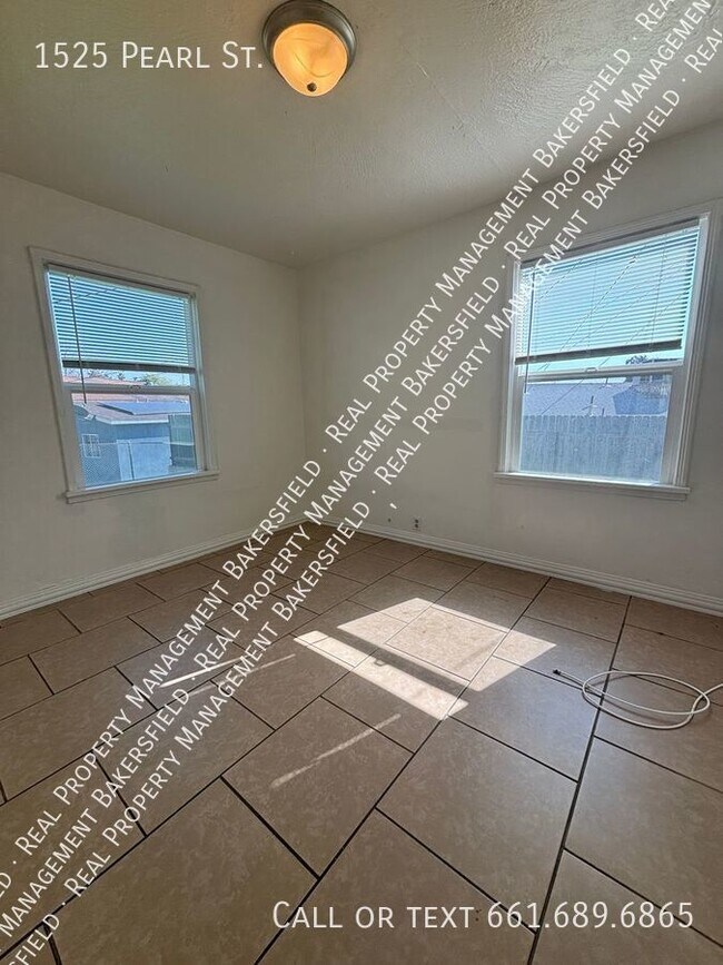 Building Photo - 1525 Pearl Street-Zero deposit, Ask us how!