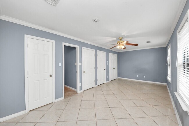 Building Photo - 5920 Conley St