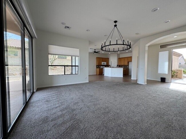 Building Photo - 3 BR on the GOLF COURSE with POOL-Laughlin Ranch with views