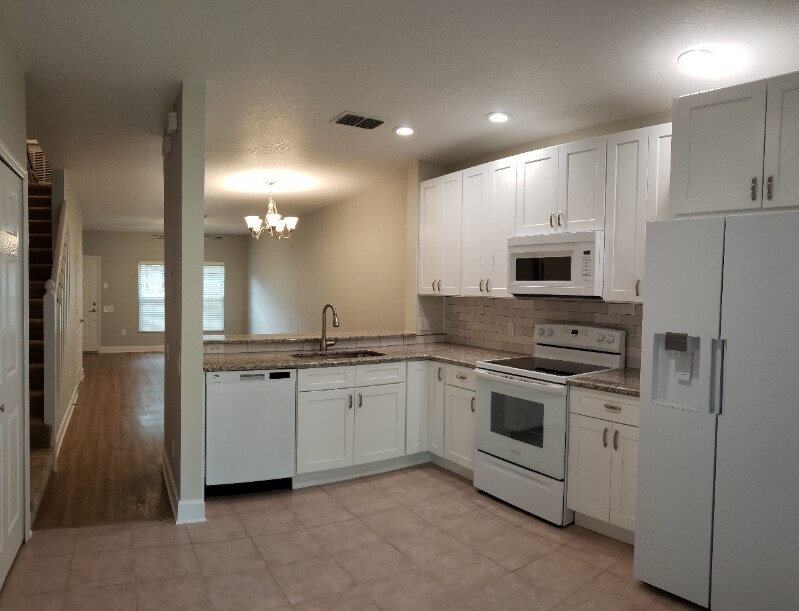 Building Photo - 8671 Hunters Key Cir