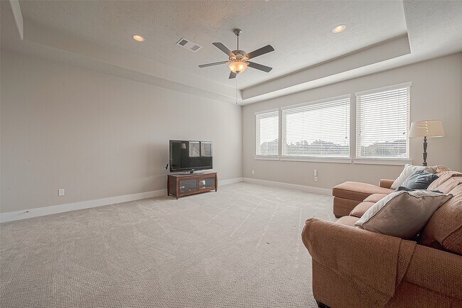 Building Photo - 30 Argosy Bend Pl
