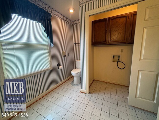 Building Photo - 5056 Catawba Valley Dr