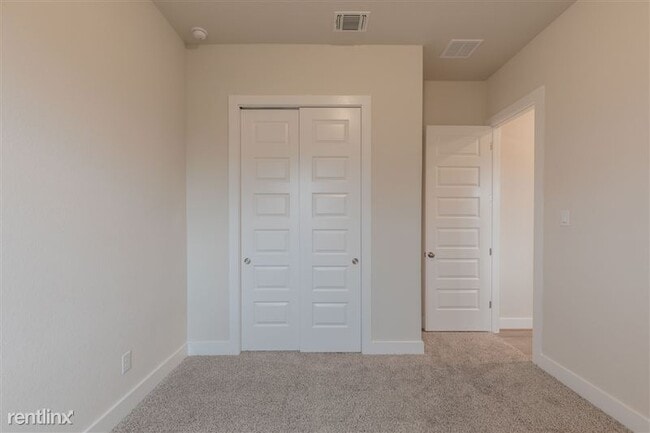 Building Photo - 3804 Sandhill Crane Dr