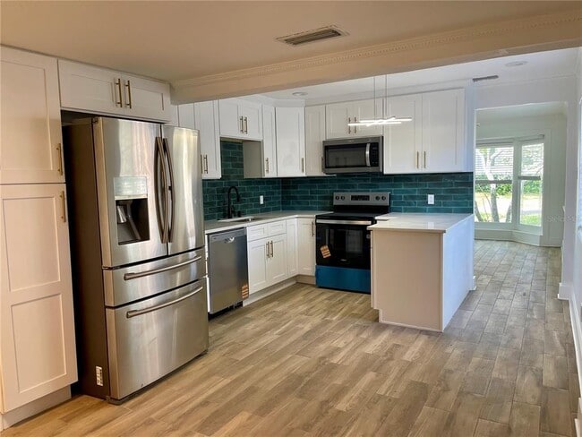 Building Photo - 2118 S Venus St