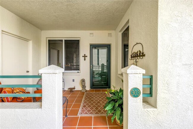 Building Photo - 4801 Osprey Dr S