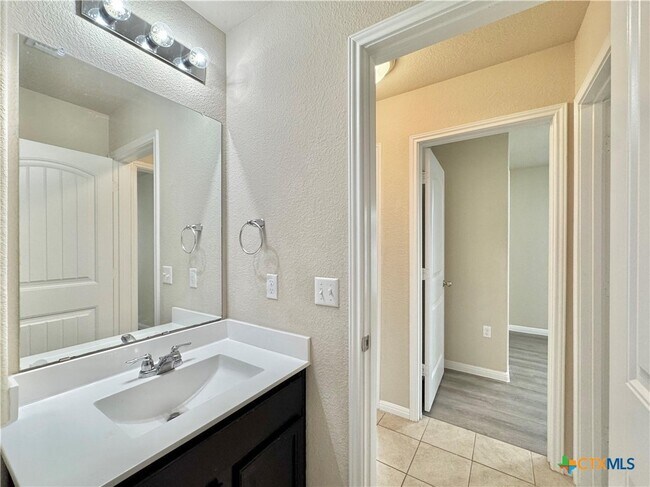 Building Photo - 1024 Britt Ln