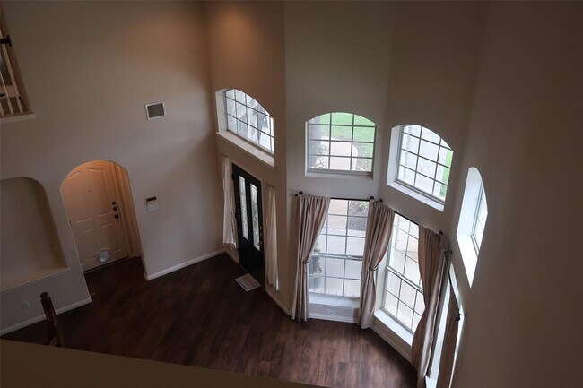 Building Photo - 2915 Briona Wood Ln