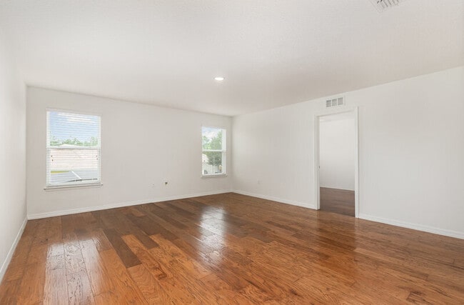Building Photo - 9026 Paolos Pl