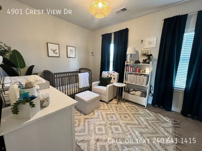 Building Photo - 4901 Crest View Dr